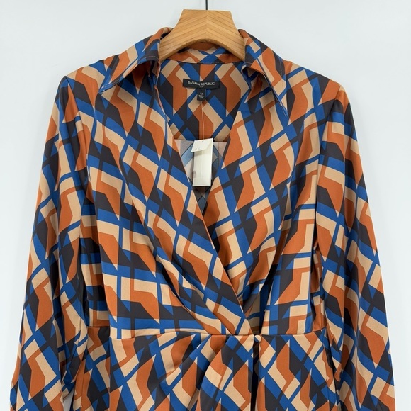 Banana Republic Satin Wrap Mini Dress in Orange Print Size 12 - Picture 7 of 14